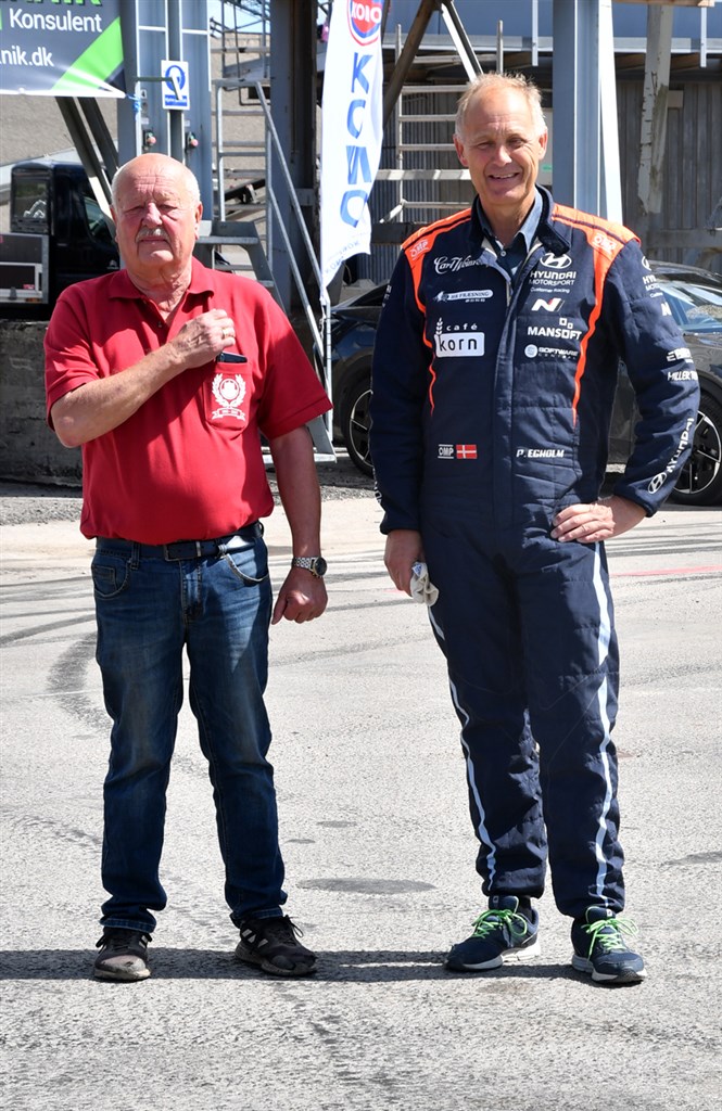 Løbsleder Finn Højlund og borgmester Martin Damm ved åbningen af KOMO Jubilæumssprint i Gammelrand.
(Foto: Morten Dam)
